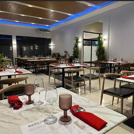 Luisita Central Park Hotel Tarlac City Bagian luar foto