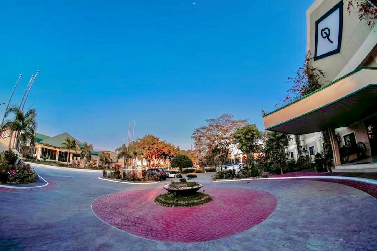 Luisita Central Park Hotel Tarlac City Bagian luar foto